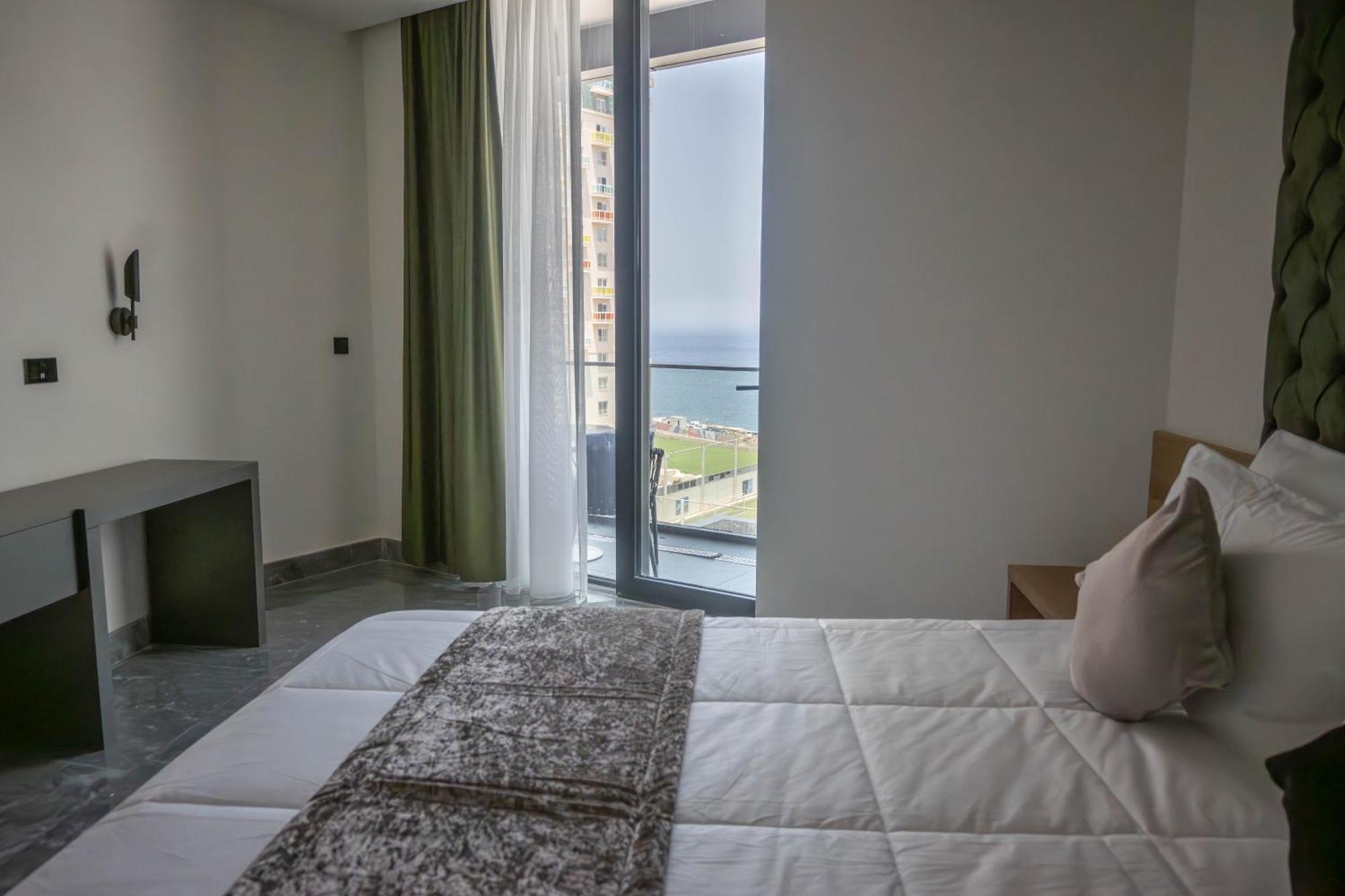 Best View Fortina Luxury Suites Сліма Екстер'єр фото